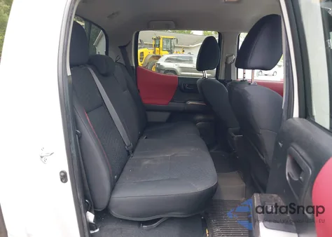 2023 Toyota Tacoma Sr5 V6 z USA, uszkodzony, nr VIN 3TMCZ5AN2PM554822